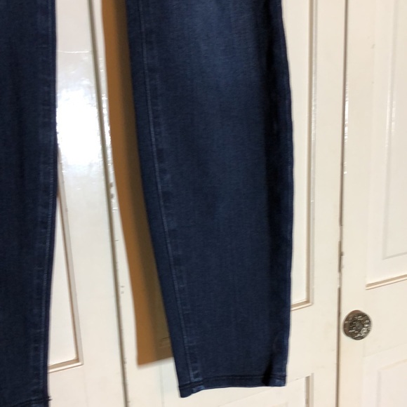 Rock & Republic Fever Denim RX Slimming Zipper Pockets Pull On SZ 6 - Picture 3 of 7